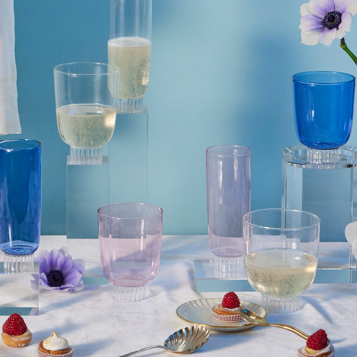 cobalt blue champagne flutes, blush pink champagne glasses, clear champagne flutes set of four